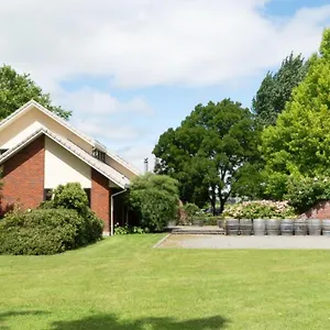 Fairhall Guest Lodge Woodbourne